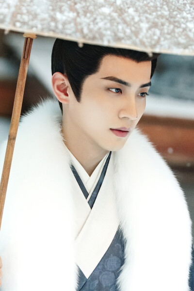 表妹万福 裴右安