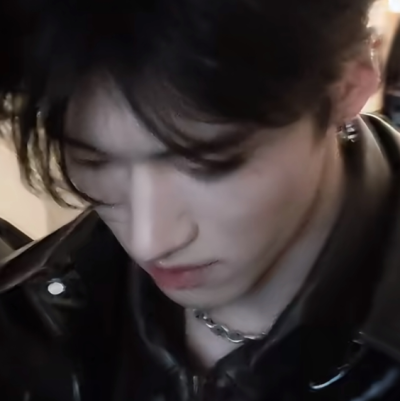 对面邻居不拉窗帘