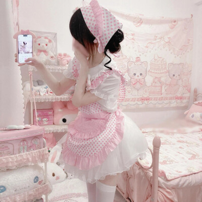 低饱和 粉色系 白色系 头像 女头