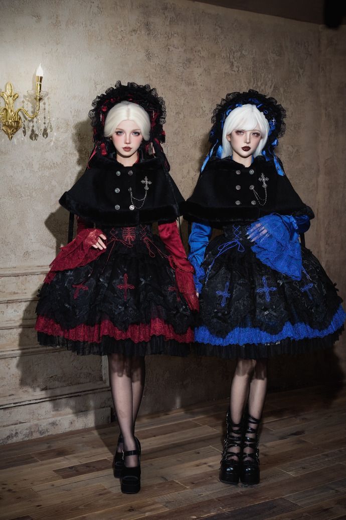 黑雾迷宴真的很适合万圣节穿诶，两个颜色都很酷很美貌