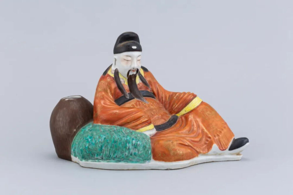 民国 珊瑚红粉彩太白醉酒像观复博物馆藏