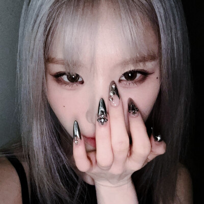 田姬振
拿图看简介