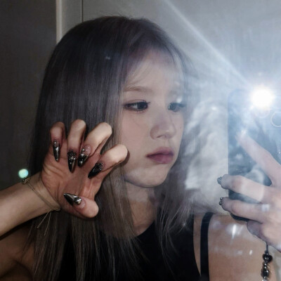 田姬振
拿图看简介