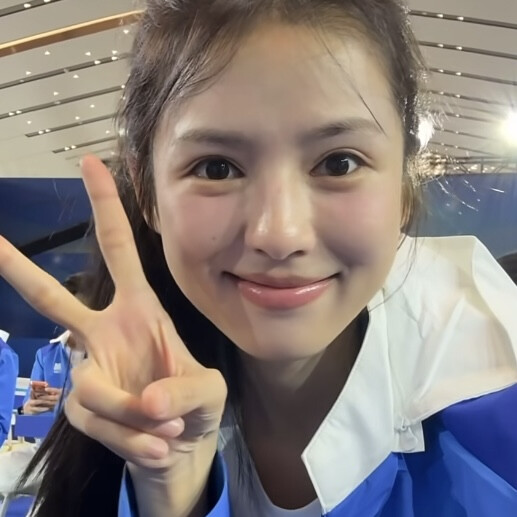 拍了很多合照的小宝宝一枚