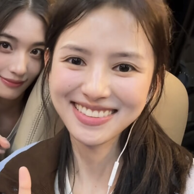 拍了很多合照的小宝宝一枚