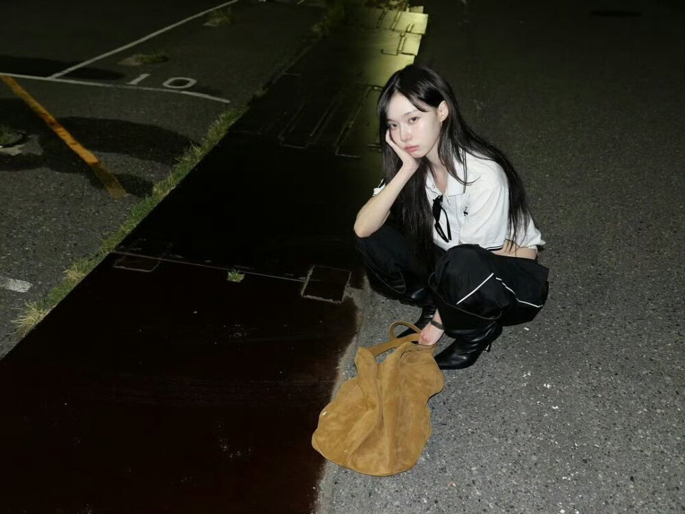 金旼炡/金玟庭
//： 