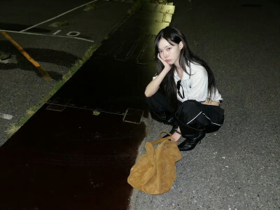 金旼炡/金玟庭
//： 