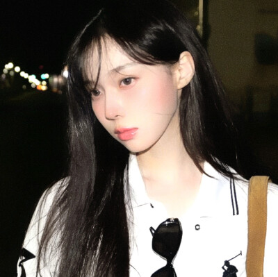 金旼炡/金玟庭
//： 