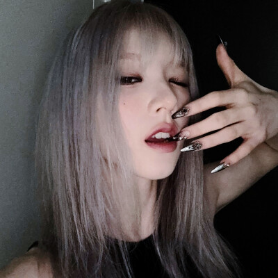 田姬振
拿图看简介