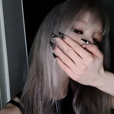 田姬振
拿图看简介