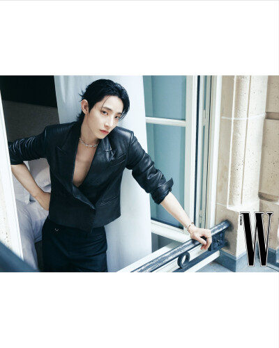 李洙赫 2025.11.3 W Korea 