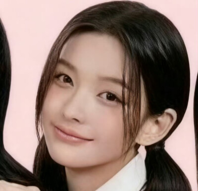 洪恩採&宫脇咲良&朴慜柱&外园彩羽