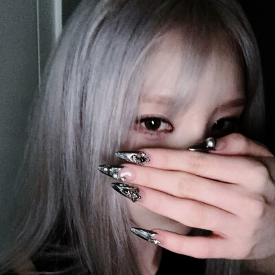 田姬振
拿图看简介