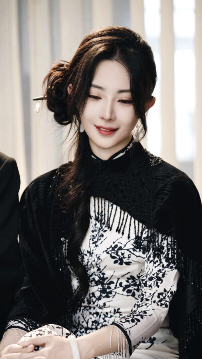 你对她下蛊，她可是苗疆圣女 祝芒星