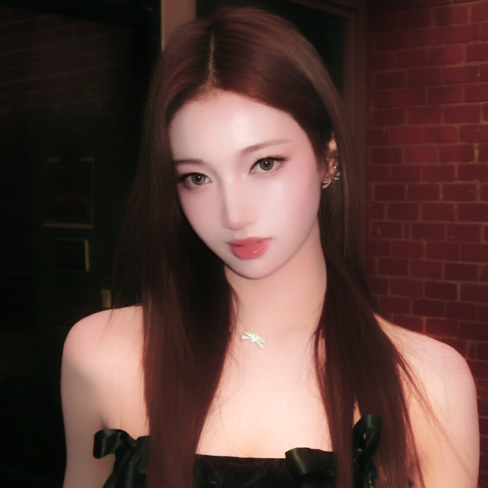 ：李诗洁
loyalty>love,I am>I was