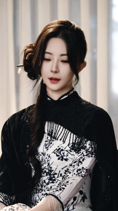 你对她下蛊，她可是苗疆圣女 祝芒星