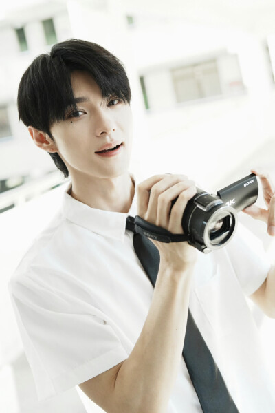 像烟花一样灿烂 张望川