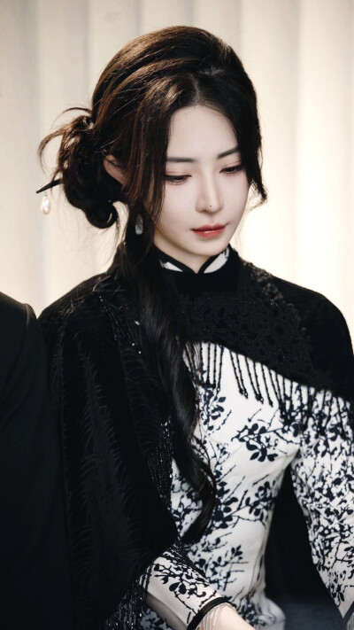 你对她下蛊，她可是苗疆圣女 祝芒星