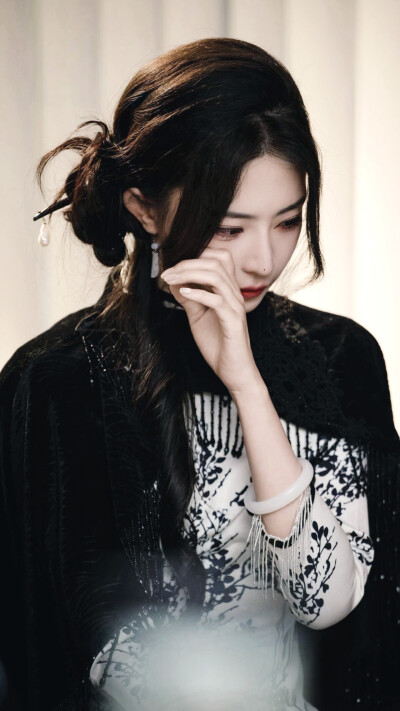 你对她下蛊，她可是苗疆圣女 祝芒星