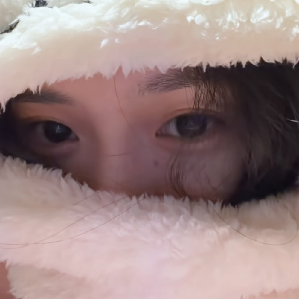 你拥有一双宝石般的眼睛