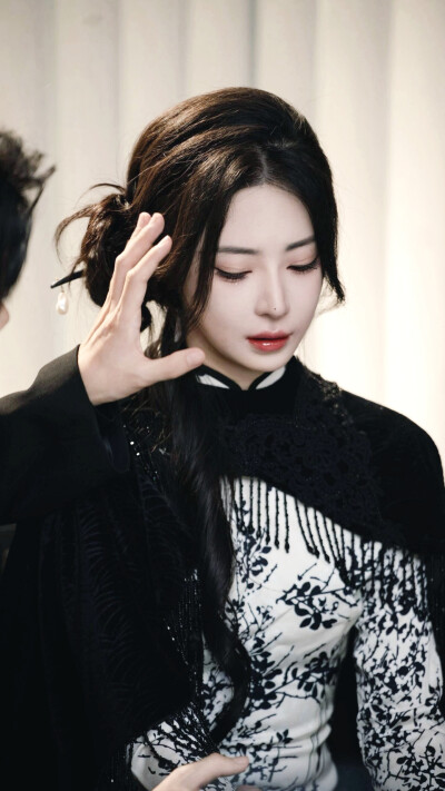 你对她下蛊，她可是苗疆圣女 祝芒星