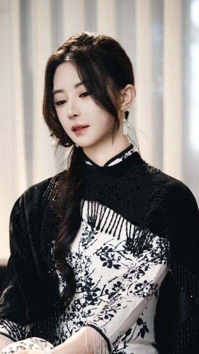 你对她下蛊，她可是苗疆圣女 祝芒星