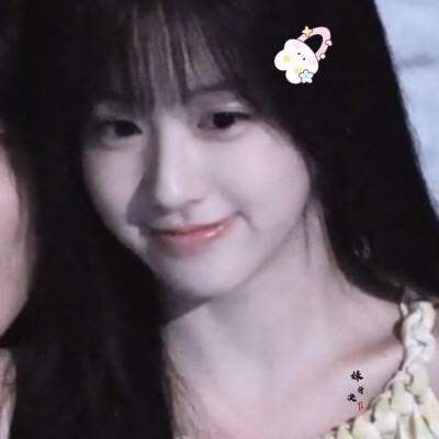 我交织两条绯红的平行线塑造彼此立体的缘分雨