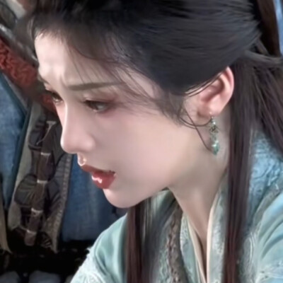 春去秋来只盼闯入你的眼眸