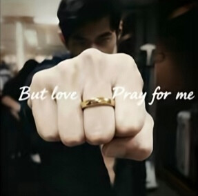 @慧慧控511：如果你也听周杰伦
《明明就》是《晴天》可为什么还会下雨《明明就》《说了再见》可我还是不会想起《蒲公英的约定》《明明就》答应《说好不哭》可看到火红的《枫》还是《我落泪情绪零碎》……当我站在《…