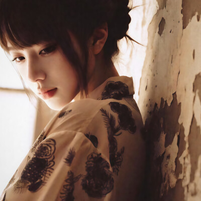 下辈子要做一颗牙齿 这样不开心的时候就有人疼了⁃ ⩊ ⁃