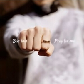 @慧慧控511：如果你也听周杰伦
《明明就》是《晴天》可为什么还会下雨《明明就》《说了再见》可我还是不会想起《蒲公英的约定》《明明就》答应《说好不哭》可看到火红的《枫》还是《我落泪情绪零碎》……当我站在《…