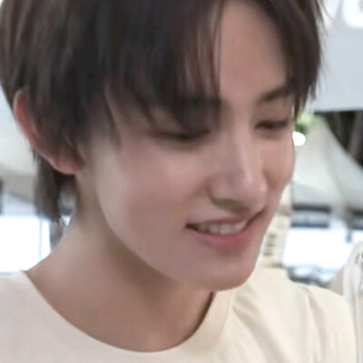 宝贝你忘涂唇膏了