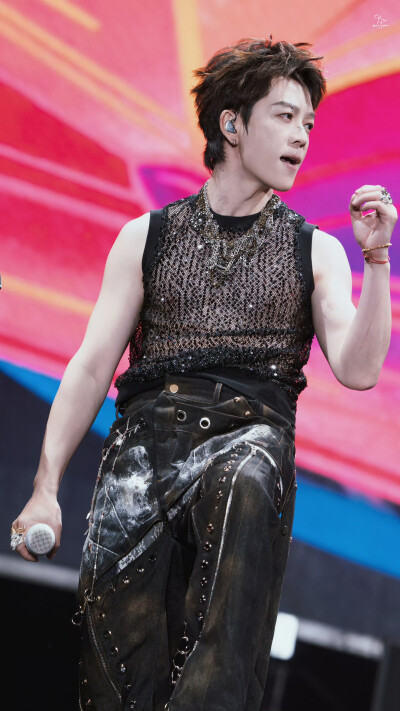 王栎鑫11.1慈溪城市森林音乐节