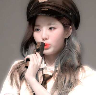 
写满的故事纸…Lonely planet☽離れて行く人