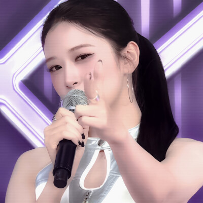 ：安宥真
｜ ᵔ ıllıııllıl ♪第一次遇见阴天遮住你侧脸