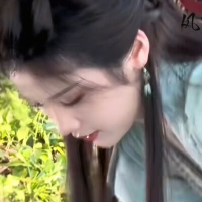 春去秋来只盼闯入你的眼眸