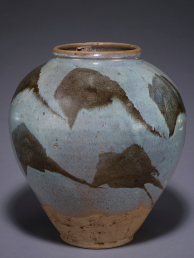 唐 灰蓝釉褐斑大罐故宫博物院藏