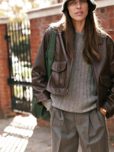 BY爱喝可乐的古娜小姐