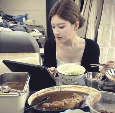 赵露思
拿图收藏专辑/关注