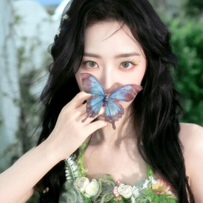 邓恩熙
cr.@夢桃衍野