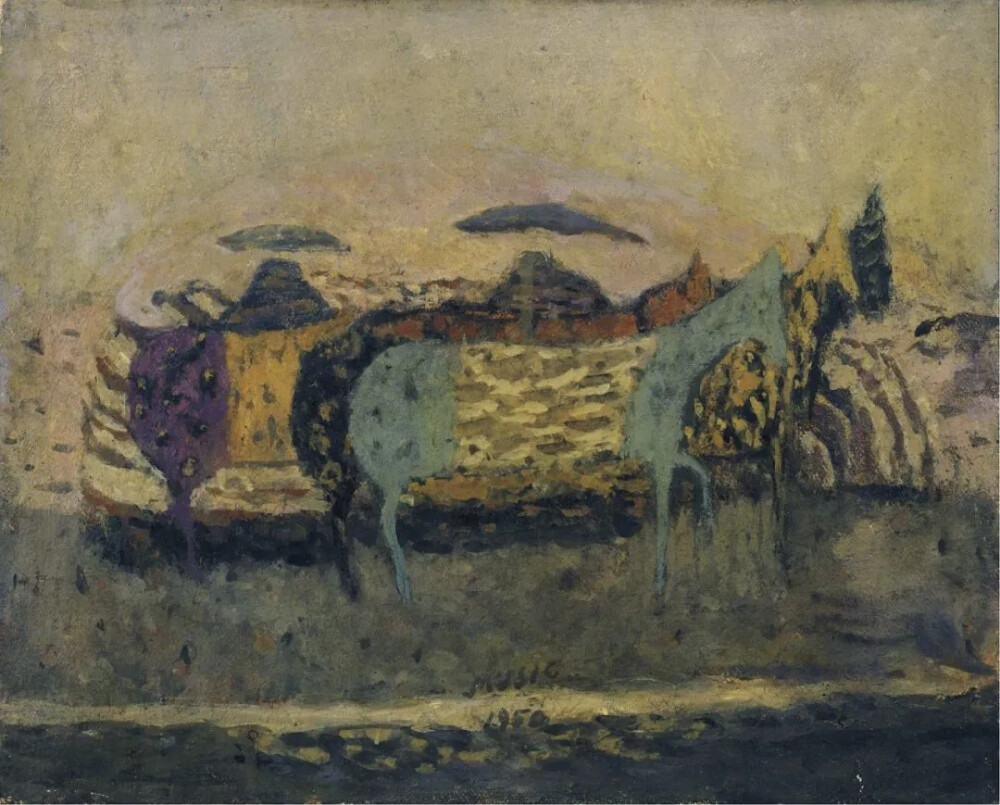 佐兰·穆西奇(Zoran Music)是一位斯洛文尼亚裔意大利画家，其艺术生涯与二十世纪欧洲的历史创伤紧密交织。他生于奥匈帝国，后旅居威尼斯，二战末期在达豪集中营的经历，成为他艺术创作中无法抹去的底色，也使其作品超越个人，承载了深刻的历史重量。穆西奇的创作方法核心是“重复”。他从早期威尼斯风景的柔和色调，逐渐发展为极简而富有表现力的形式。笔下形象——无论是风景、人像还是动物——都被提炼为本质的线条与块面，常以系列形式反复出现。他的色彩调色板常常局限于土黄、赭石、灰白等中性色调，营造出一种随时间变换般的静默与苍凉。他的创作理念是对历史创伤的沉淀与超越。战后多年，他才开始直面记忆，创作出《我们不是最后一批》等系列。画中瘦削、骷髅化的形象既是对集中营遇难者的哀悼，也是对人性坚韧精神的肯定。他并非直白地控诉，而是将痛苦转化为一种普世的、近乎宗教性的沉思和揭示。穆西奇的艺术，是在死亡阴影下，对生命尊严所做的深沉而朴素的视觉见证。