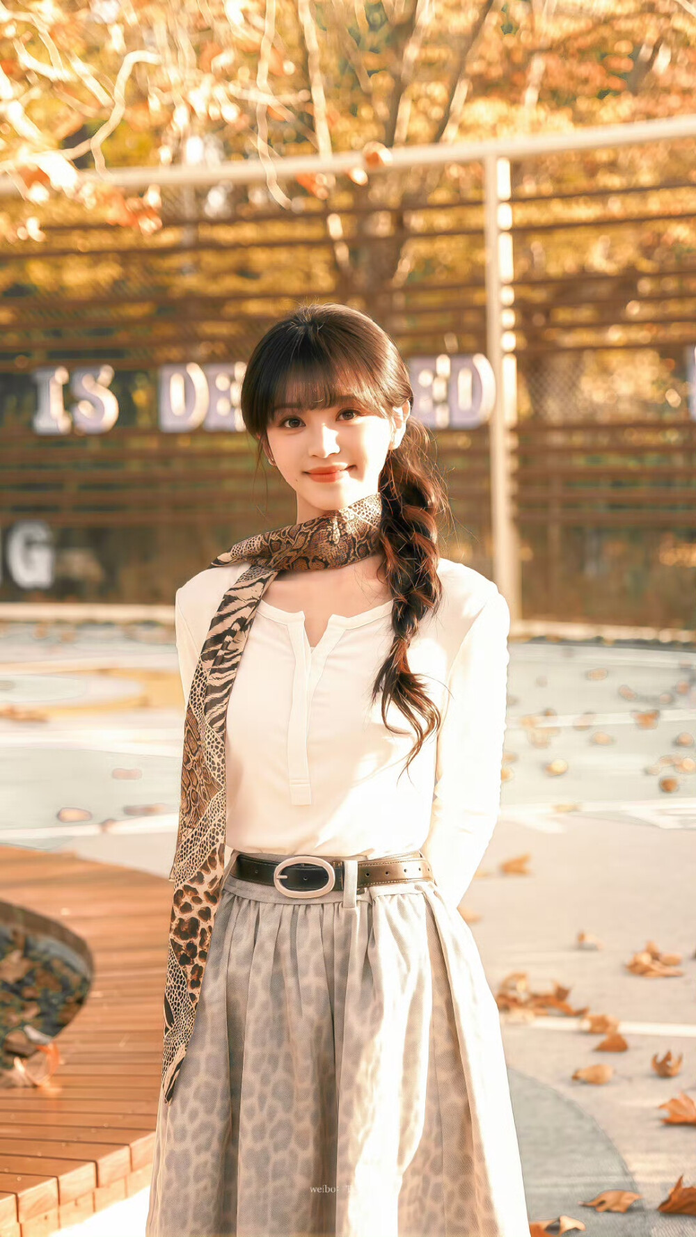 田曦薇 ｜林知夏
 #天才女友官宣杀青# ​​​