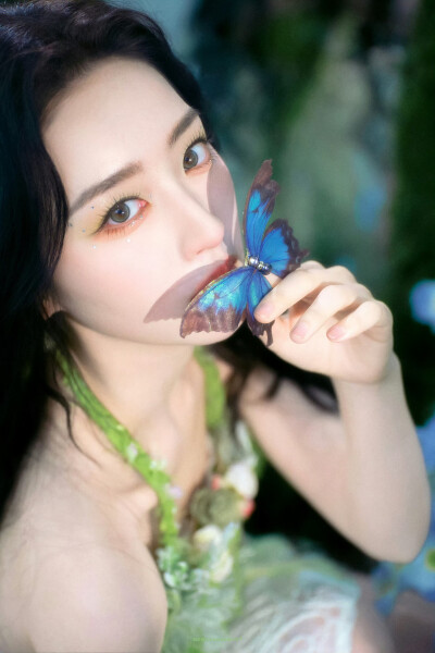 邓恩熙
cr.@夢桃衍野