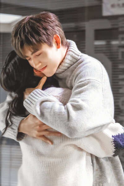 点燃我温暖你 命韵洵环
朱韵x李洵
张婧仪x陈飞宇