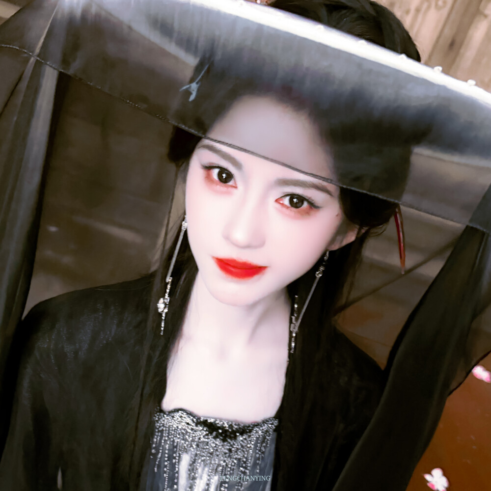 ෆ⃛(ᶿ̴͈᷇◟̵◞̵˂͈᷆ ფ