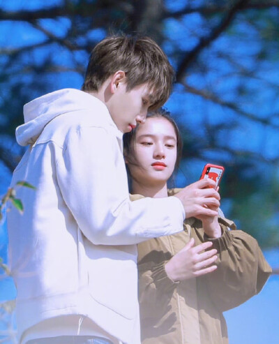 点燃我温暖你 命韵洵环
朱韵x李洵
张婧仪x陈飞宇