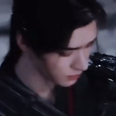 仿佛是你贴着我叫卿卿