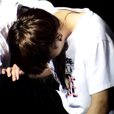 万语难尽涩于口