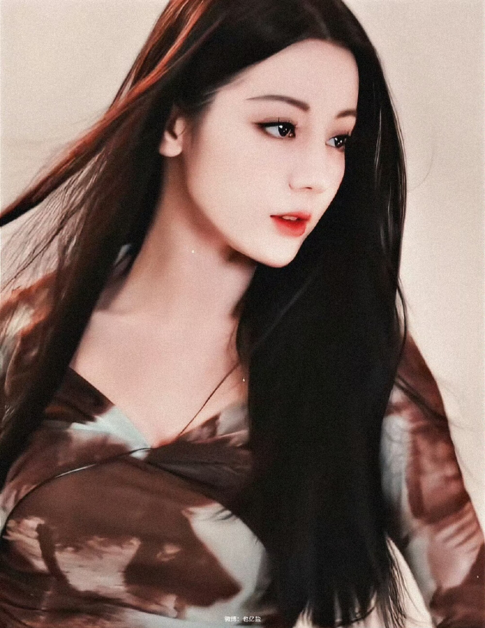 《枭起青壤》
聂九罗⚔️迪丽热巴. ​​​