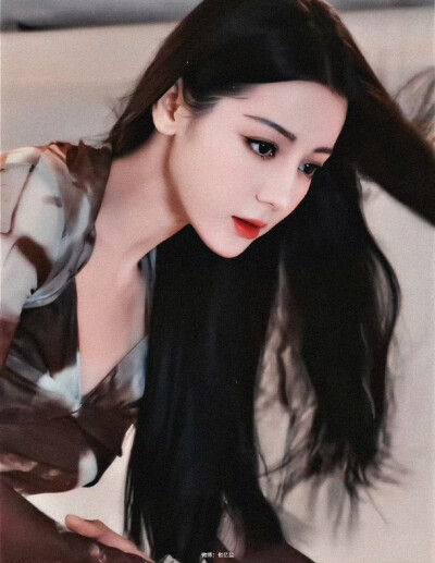 《枭起青壤》
聂九罗⚔️迪丽热巴. ​​​